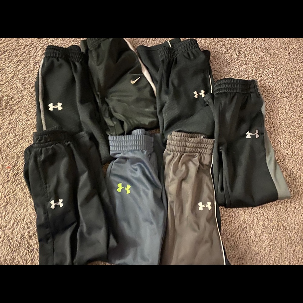Boys Under Armour size 5 pants